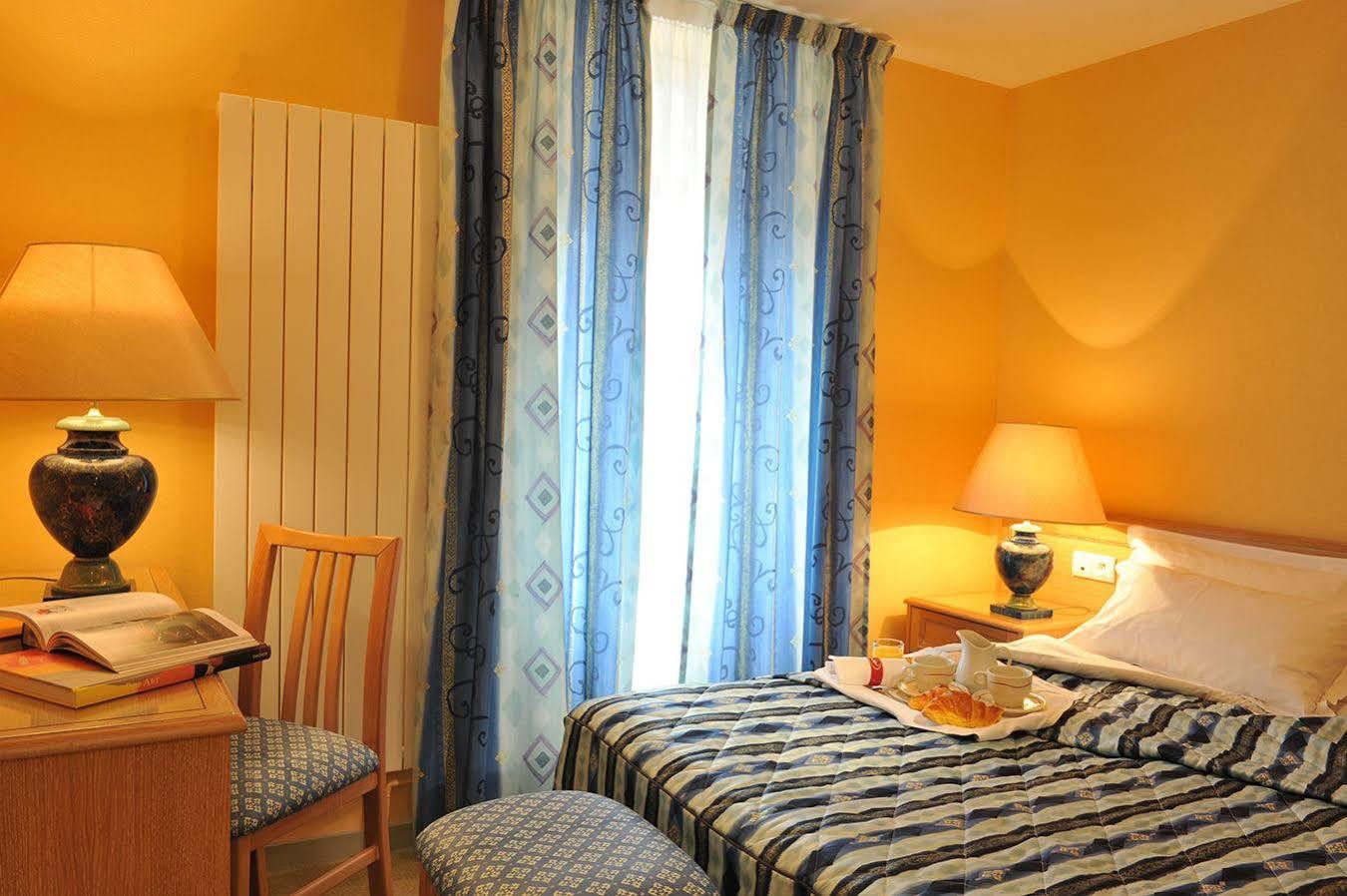 Châteauroux Logis Hotel Le Continental מראה חיצוני תמונה